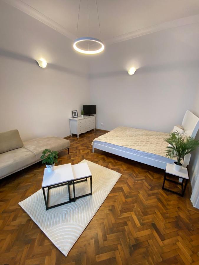Apartment In City Center Kosice Ngoại thất bức ảnh